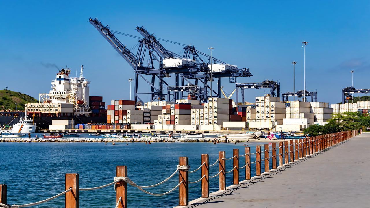 Major Hub Ports Struggle with Schedule Reliability Amid Global Trade Recovery