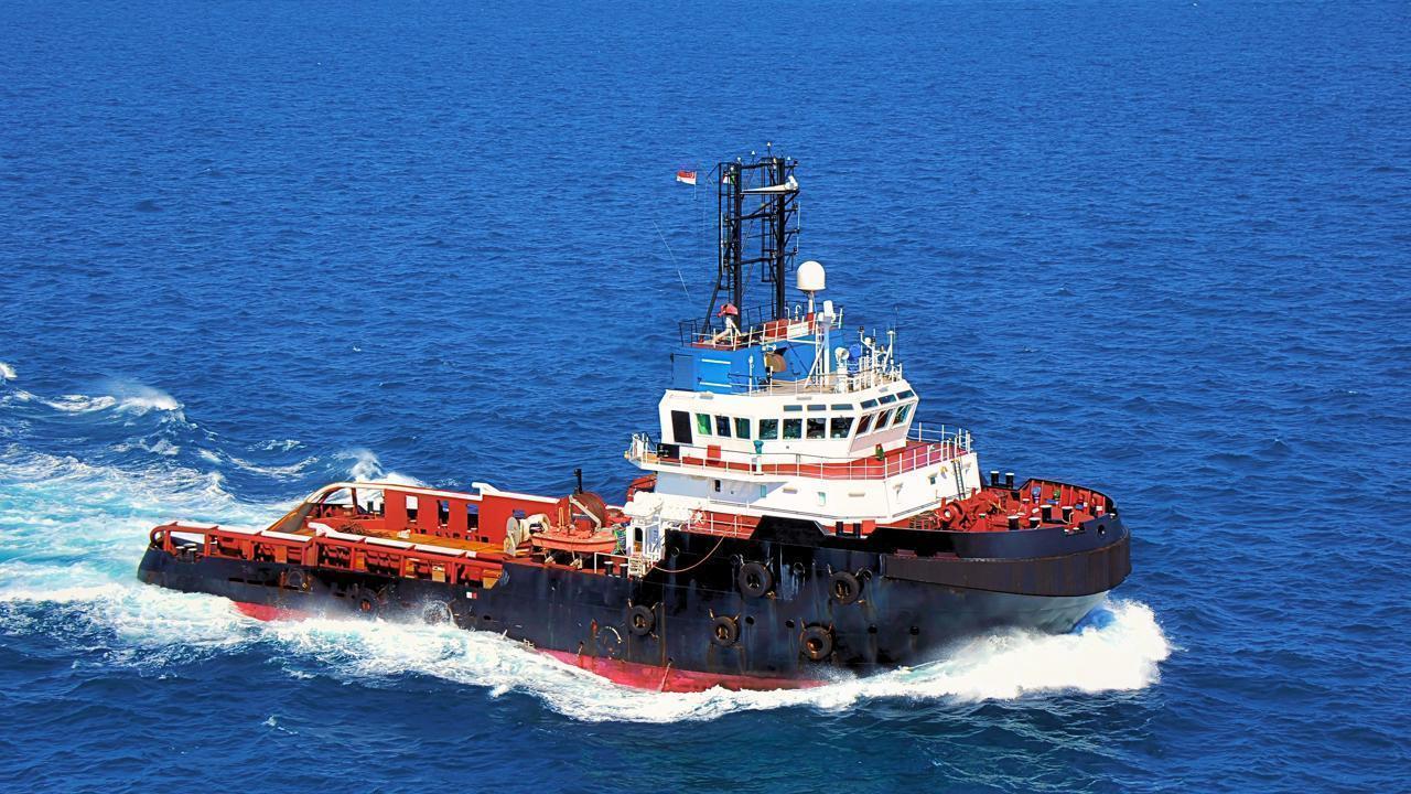 Crewmember Dies After Tug Grounds Off Sulawesi