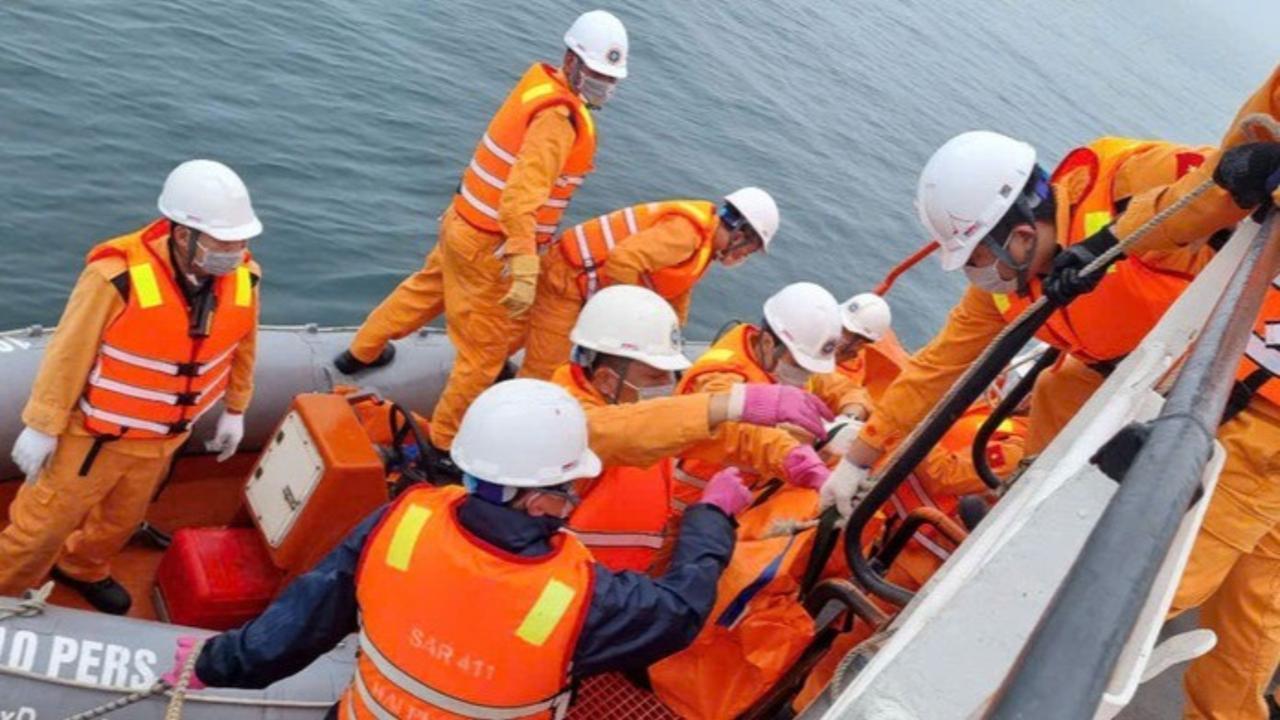 Philippines Rescues Stranded Crew from Unsafe Vessel