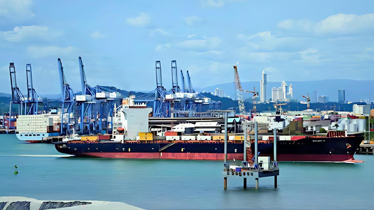 Trump Tariff Talk Boosts Global Shipping Stocks