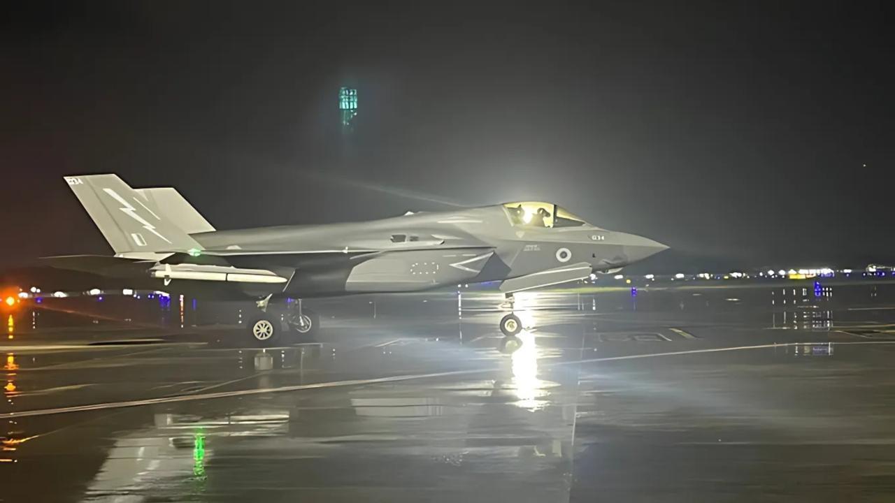 UK Team Arrives in India to Repair Stranded F-35 Fighter