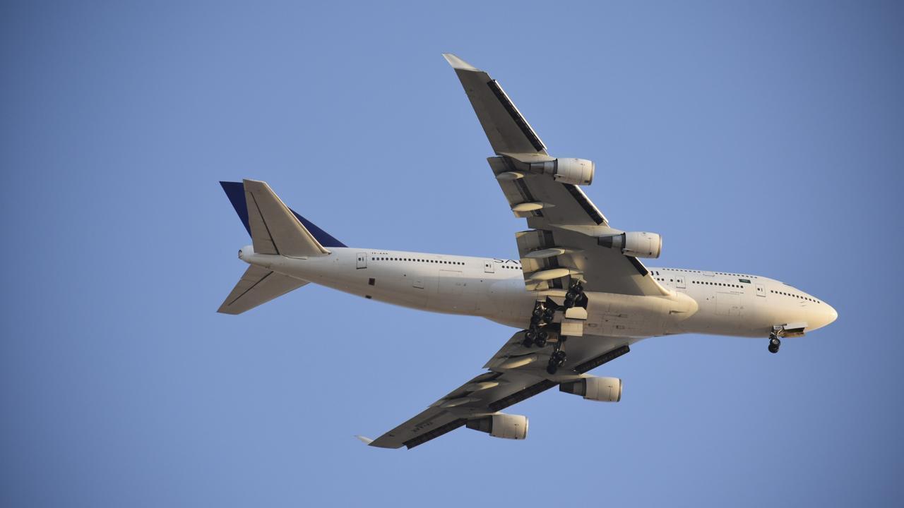 US & Canada’s Shortest Widebody Flights Revealed