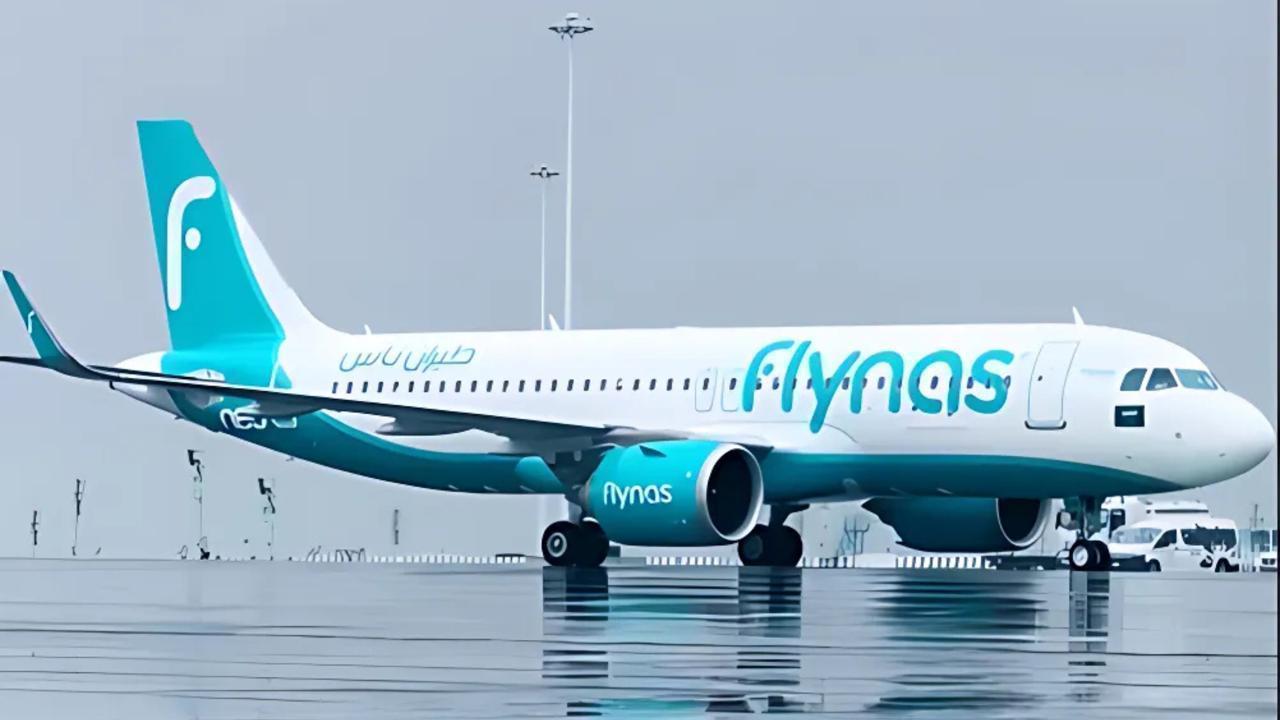 Why Airplane Passengers Should Avoid Drinking Water Mid-Flight