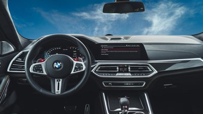 BMW’s Panoramic iDrive Transforms In-Car Digital Experience