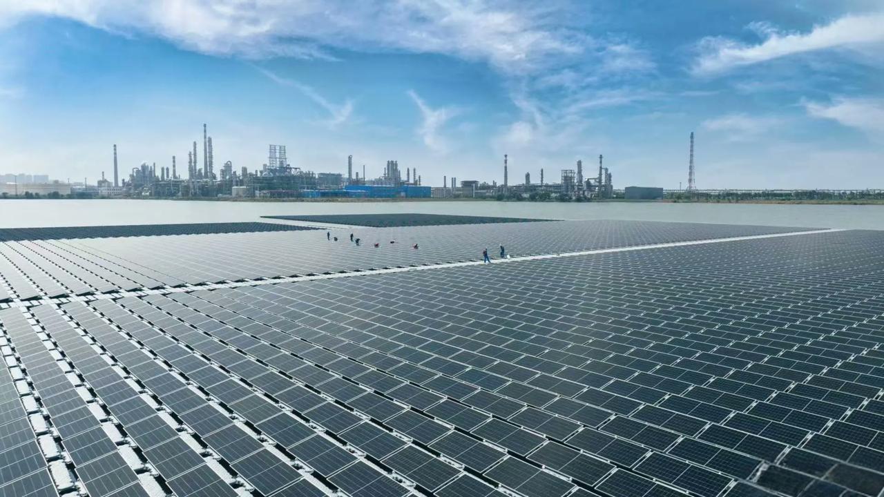 Sinopec Unveils China’s First Floating Offshore Solar Plant