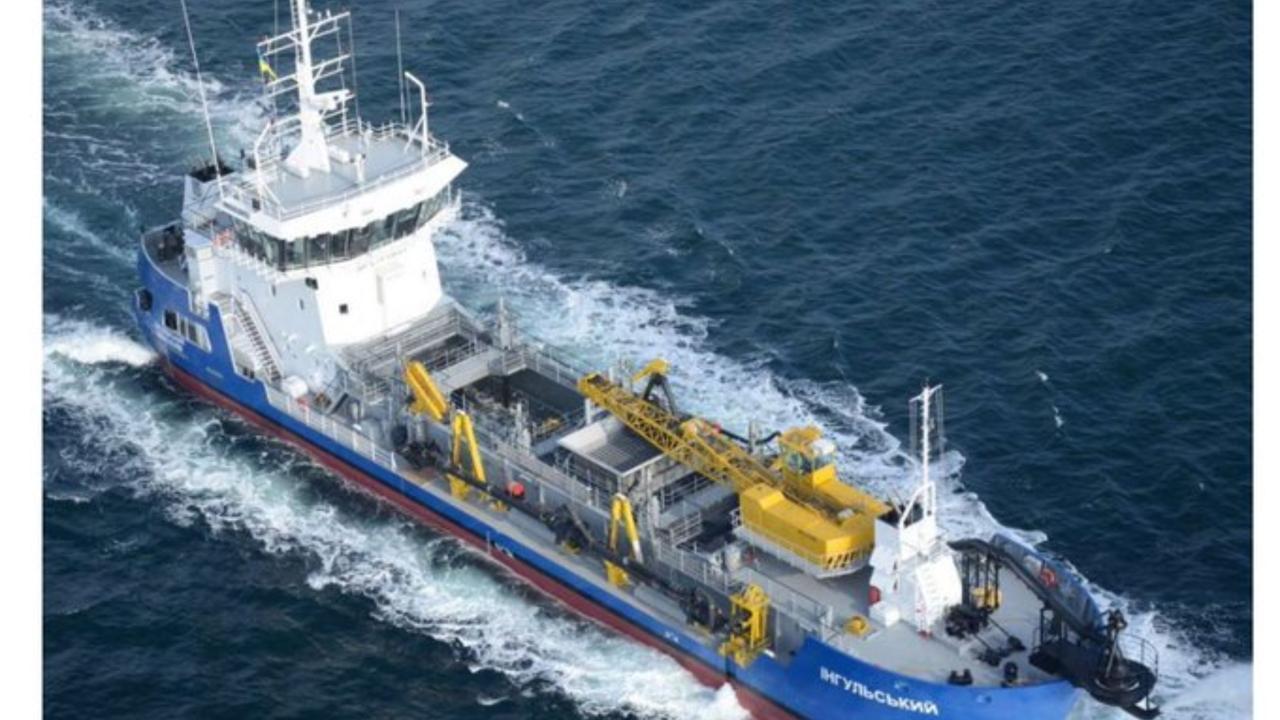 Explosion Sinks Ukrainian Dredger, Kills Three