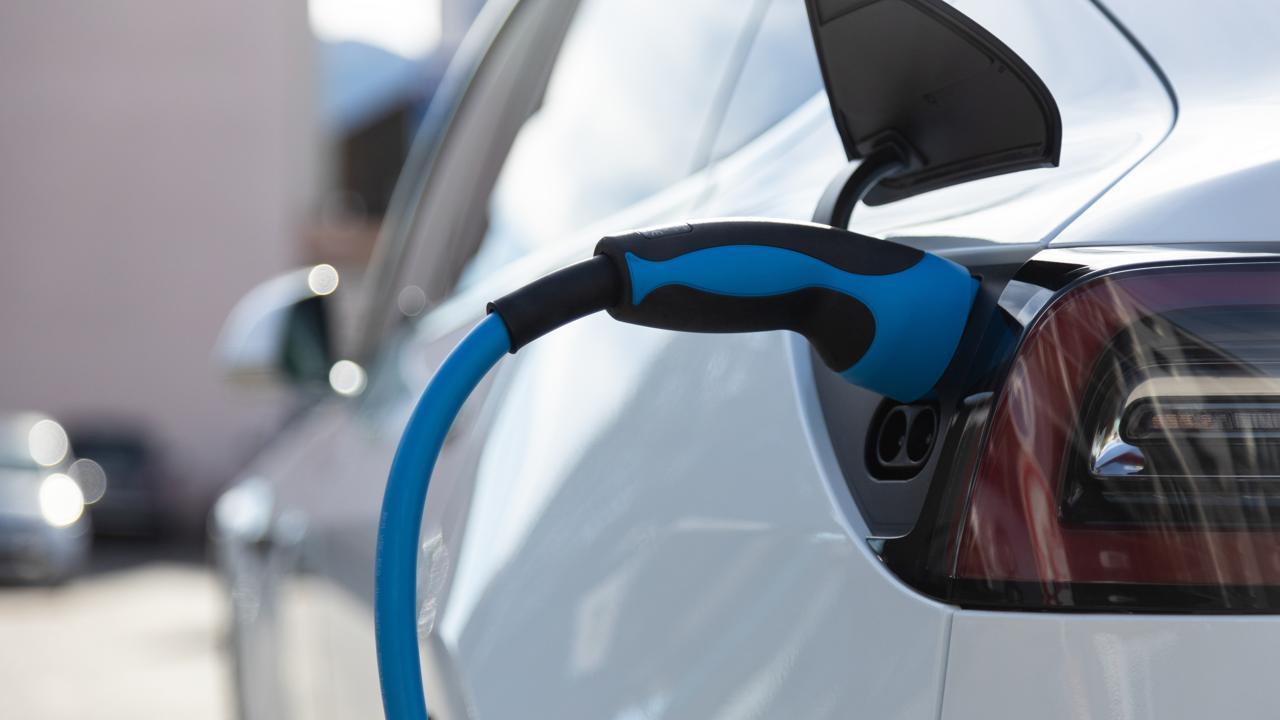 China Revs Up in Nepal’s EV Boom, Leaving India Idling