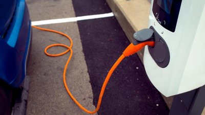 Understanding Lithium-Ion Battery Aging in Electric Vehicles