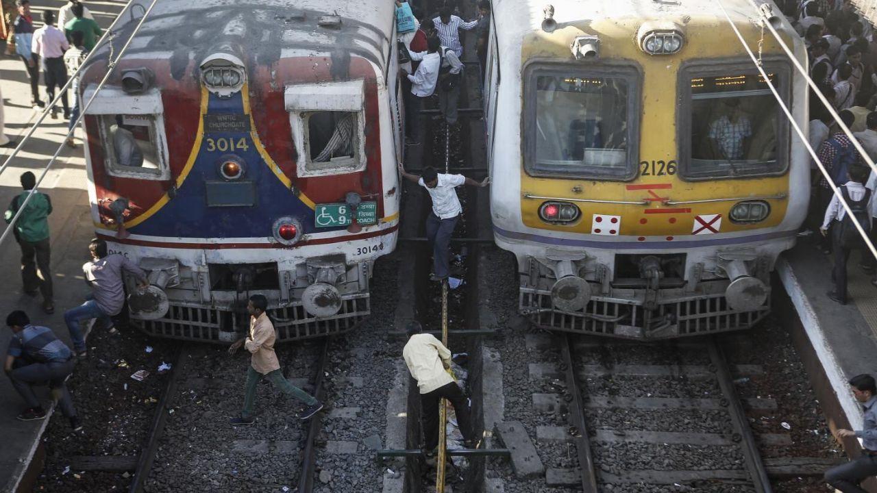 Maharashtra Approves ₹4,826 Crore for 238 New AC Local Trains