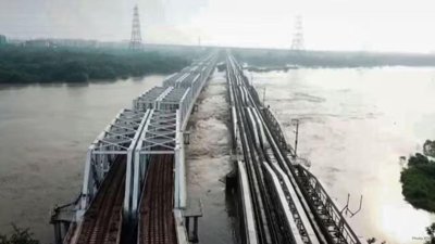 Over 60 trains altered by Delhi floods as Old Yamuna bridge shuts