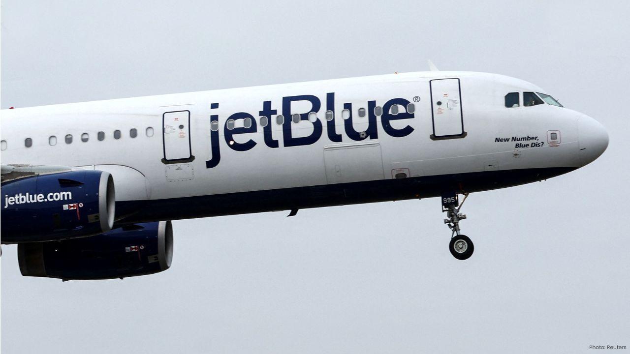 JetBlue Pilot Disagrees with JFK Air Traffic Control over Runway