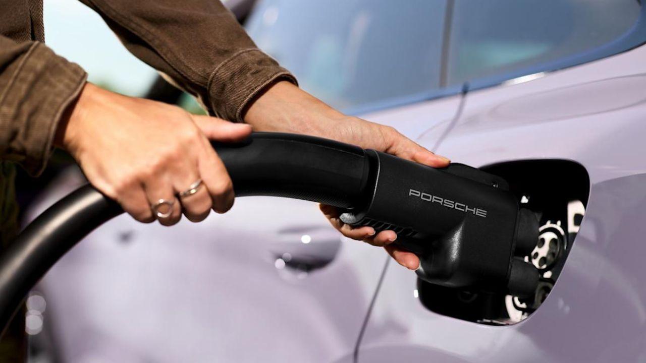 Non-Tesla EVs Gain Access to Tesla Superchargers