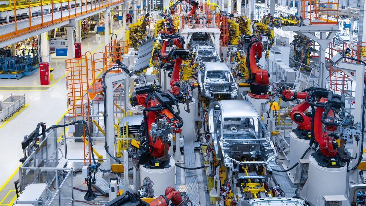 UK Automotive Trade Surpasses £115bn Five Years After Brexit