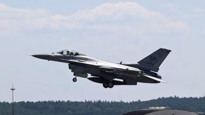 Polish F-16 Pilot Dies in Crash During Airshow Practice in Radom