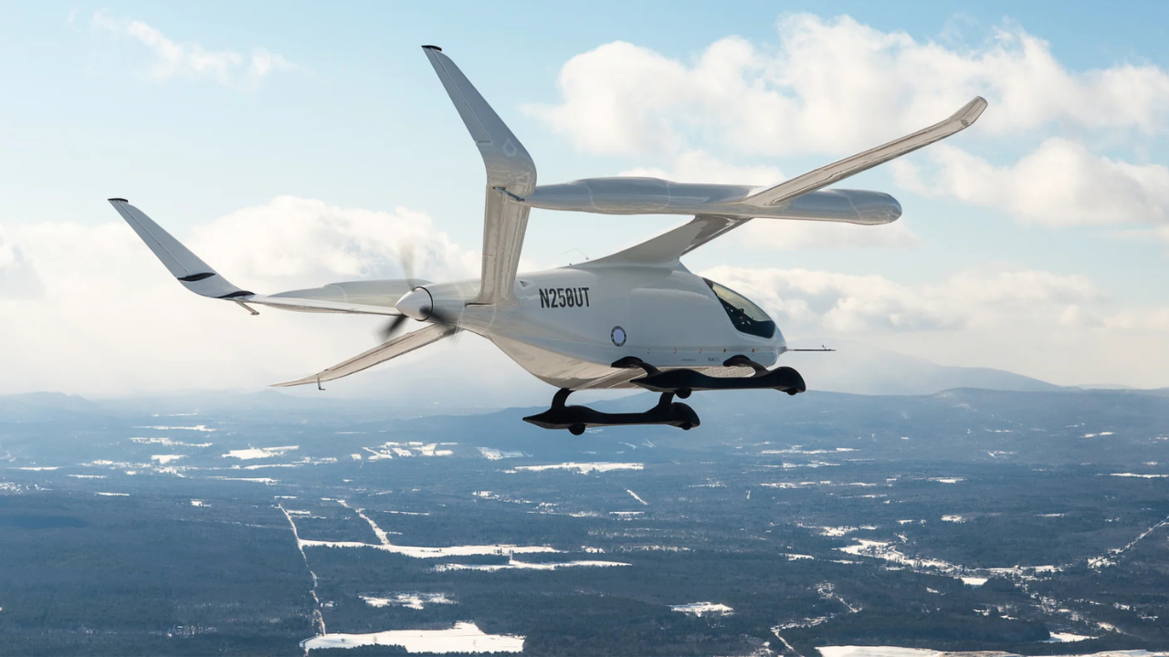 AI Revolutionizes Airports: Smart Operations, Digital Control, and Enhanced Passenger Experience AI Revolutionizes Airports: Smart Operations, Digital Control, and Enhanced Passenger Experience