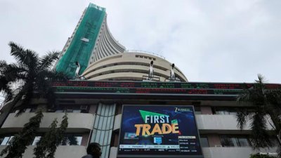 Indian Stock Market Falls as Investors Book Profits Despite Trade and Earnings Hopes