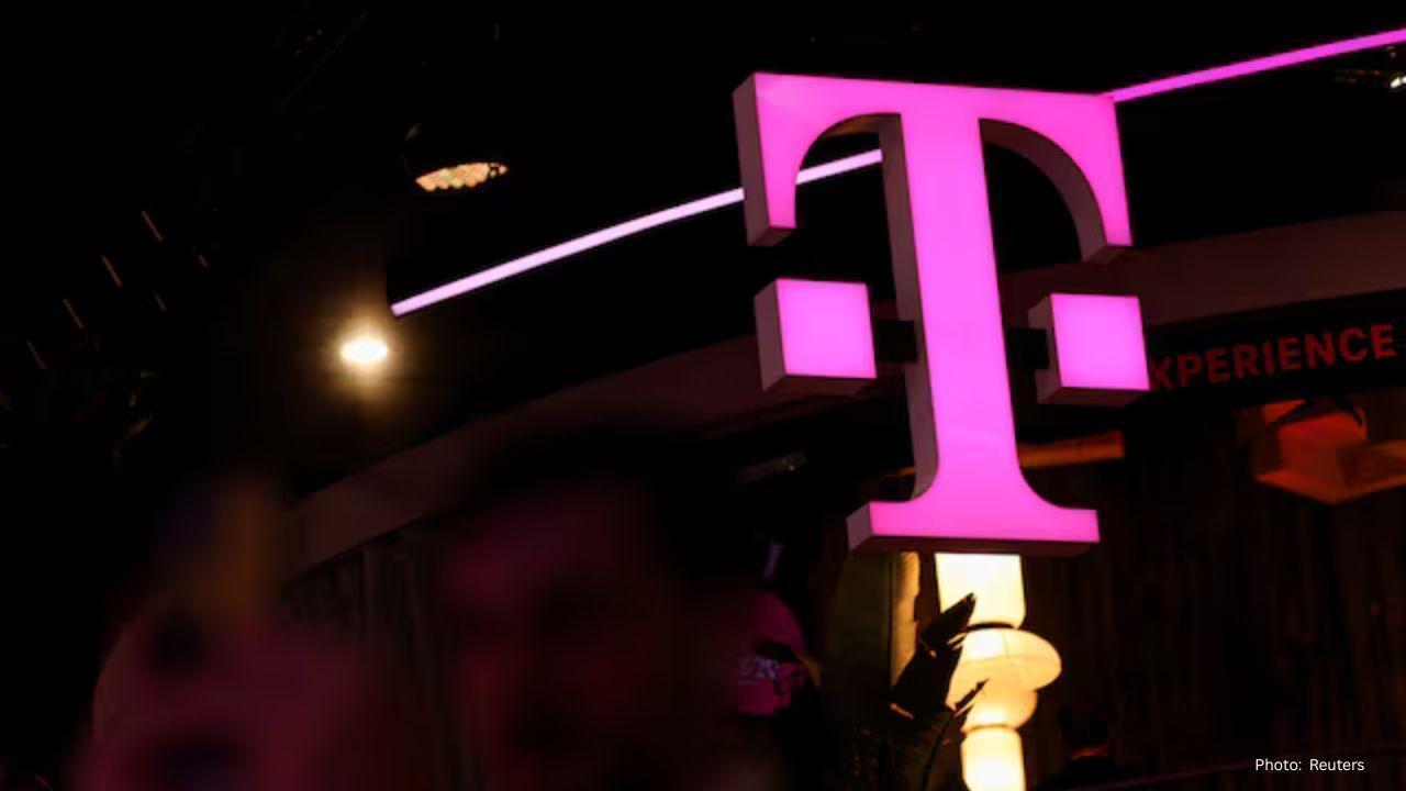 Deutsche Telekom Raises Profit Forecast and Dividend After Strong U.S. Growth