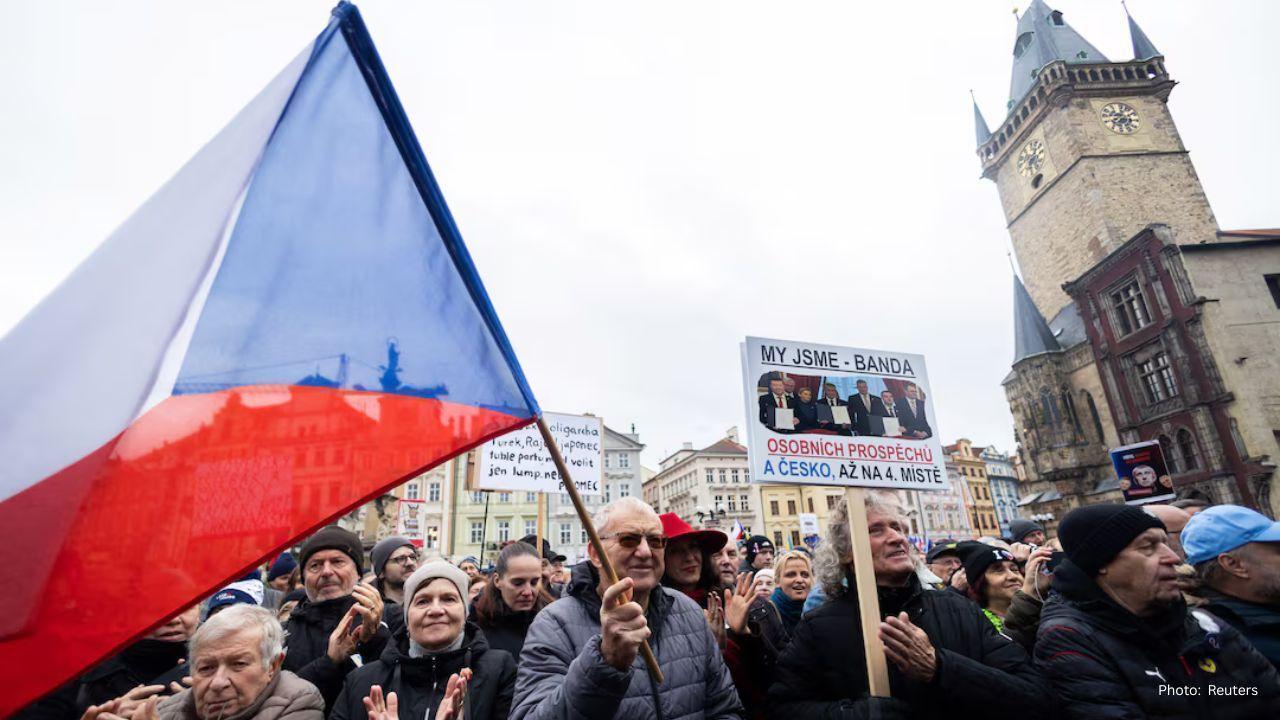 Czechs and Slovaks Mark Velvet Revolution With Mass Protests for Democracy