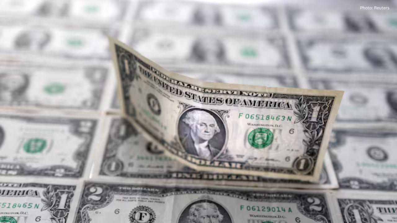 Dollar Heads for Its Worst Week in Four Months as Traders Expect Fed Rate Cut