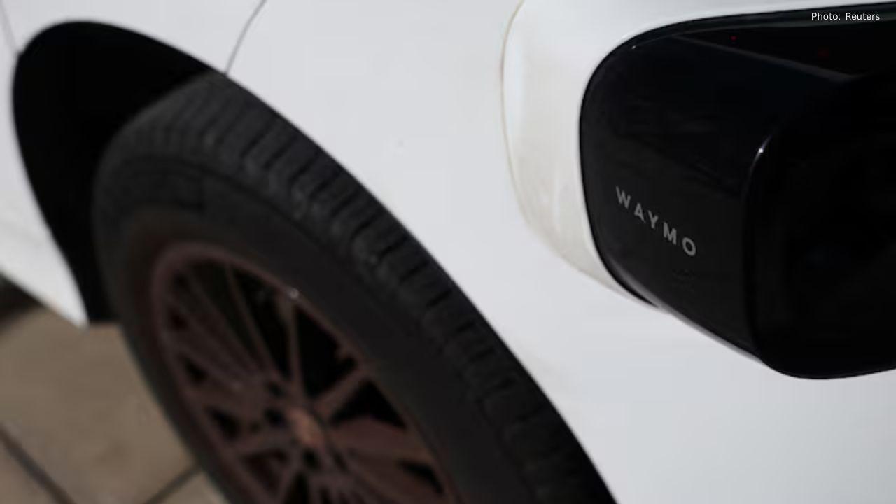 Waymo Faces U.S. Scrutiny After Self-Driving Cars Pass School Buses in Texas