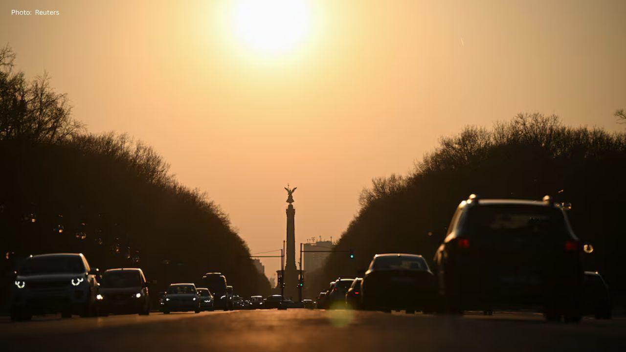 EU Reconsiders 2035 Petrol and Diesel Car Ban Under Pressure from Automakers