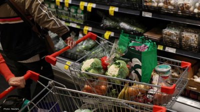 Australia’s Inflation Slows in November, but Core Prices Remain Stubborn