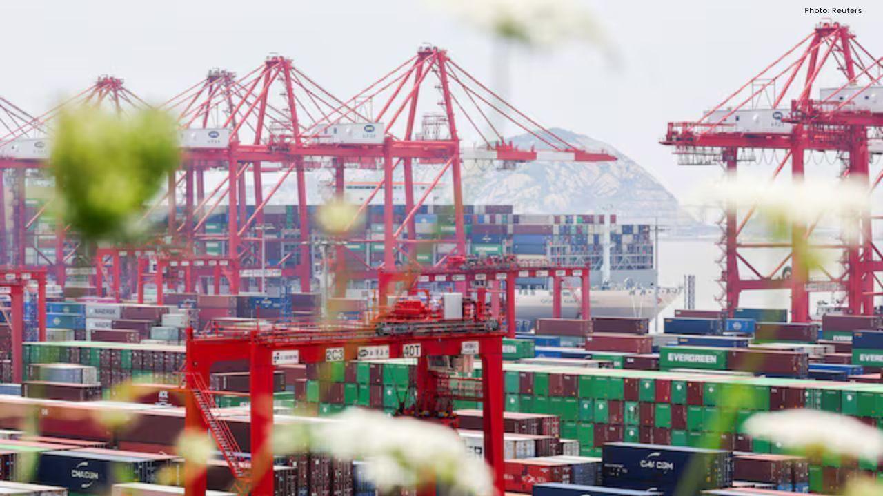 Chinese Export Sales Face Rising Pressure as U.S. Demand Falls