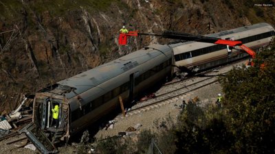 Rail Break Suspected as Cause…