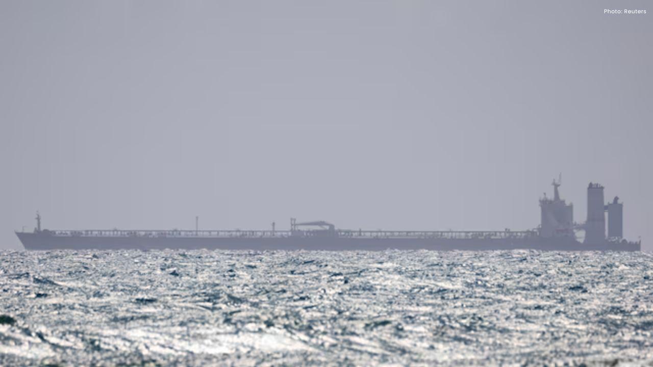 US Returns Seized Oil Tanker to Venezuela Amid Ongoing Sanctions Pressure