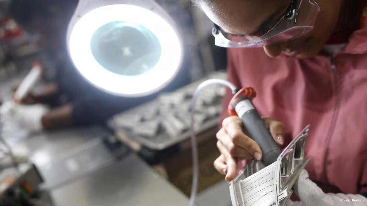 GE Aerospace Turns to Robots to Fix Jet Engine Repair Delays