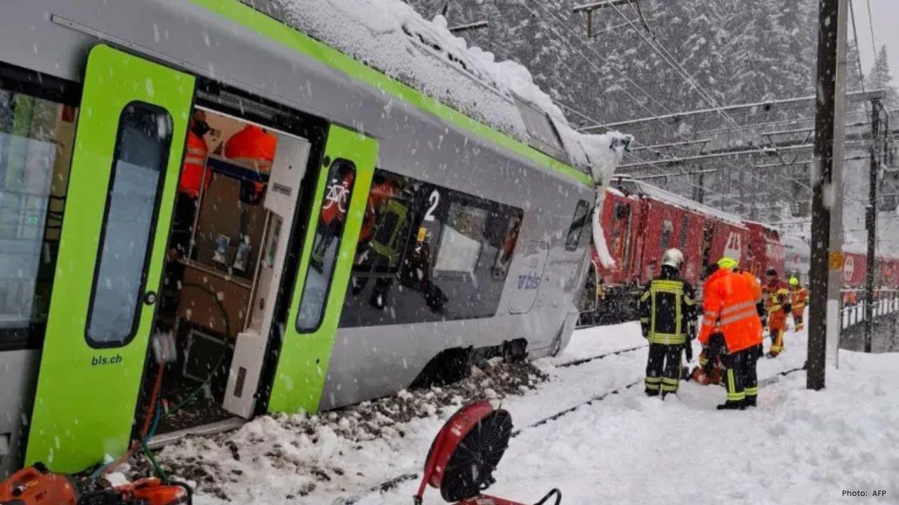 Train Derails in Switzerland After Avalanche, Five Injured
