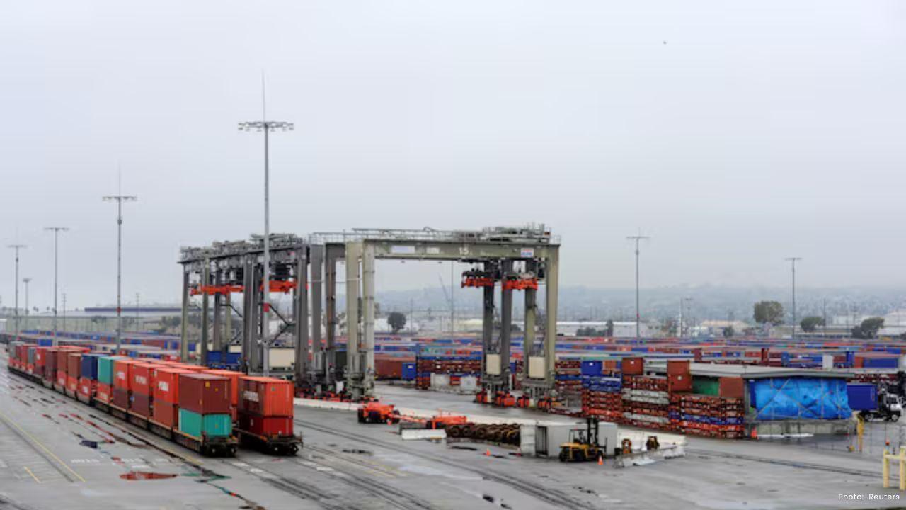 China Exports Slump at Port of Los Angeles Raises Trade Concerns