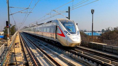 India’s Fastest Metro Rail in Meer…