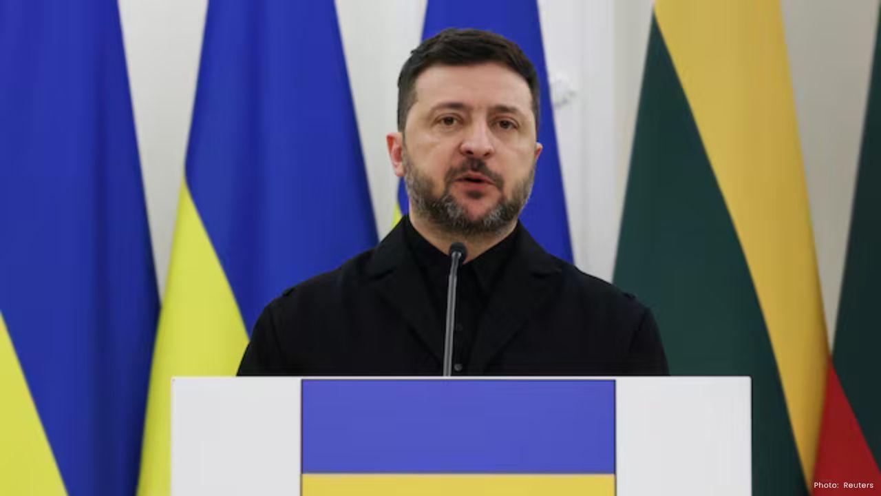 Zelenskiy Says Ceasefire Monitoring Deal Near, Land Issue Still Unresolved